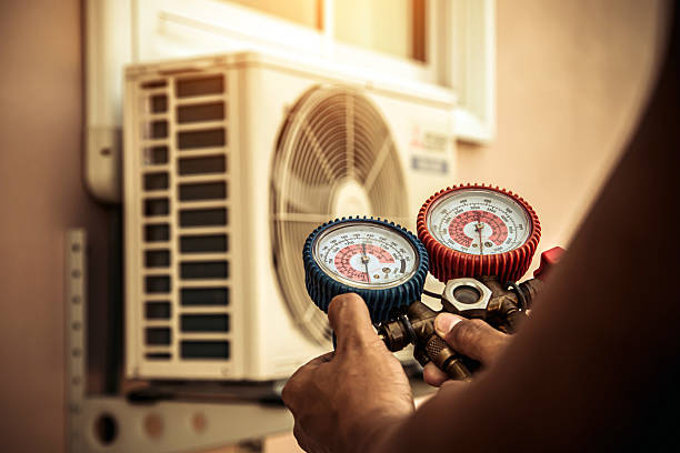 Professional Hvac technician working in Greenwood, IN